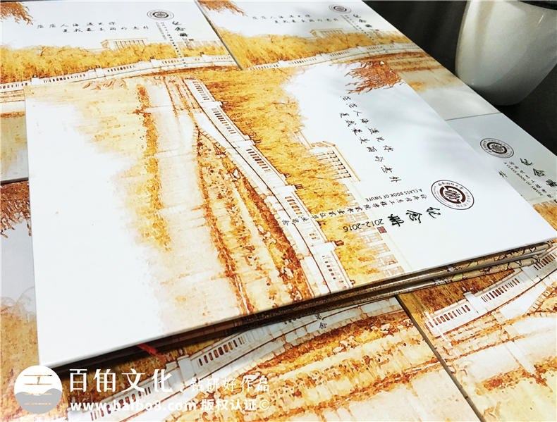 怎么做一本大學(xué)畢業(yè)紀(jì)念冊(cè),能把全院同學(xué)都展示出來-大學(xué)同學(xué)錄